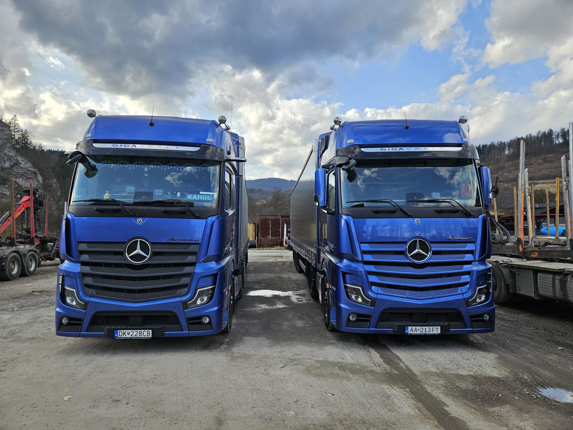 ELITCargo Mercedes Actros trucks